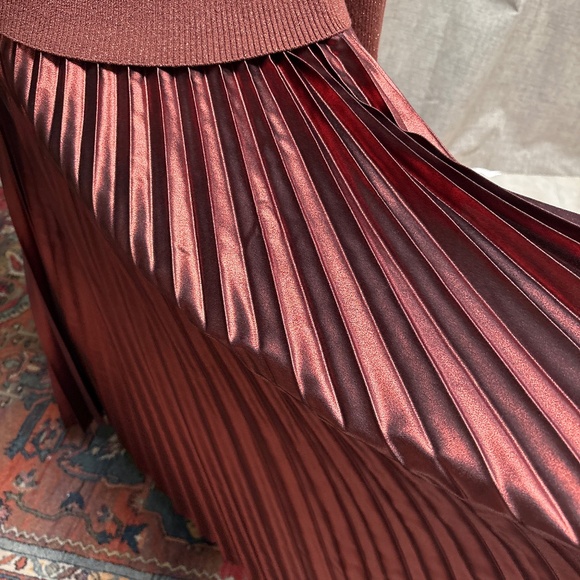 Two-Piece Copper Metallic Knit Set – Skirt + Convertible Sweater – Size XL - Picture 2 of 6